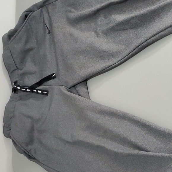 EUC Nike small grey athletic joggers - Picture 8 of 8